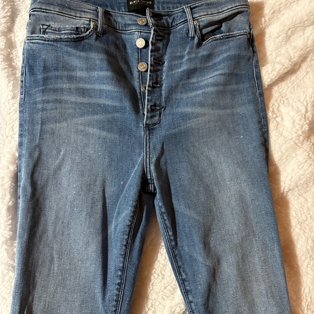 Black Orchid LA Blue Button-Fly Jeans
SILVER SPARKLE
